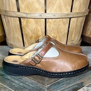 Clarks Unstructured Tan Leather Buckle Strap Comfort Clogs Mules Womens Size 7